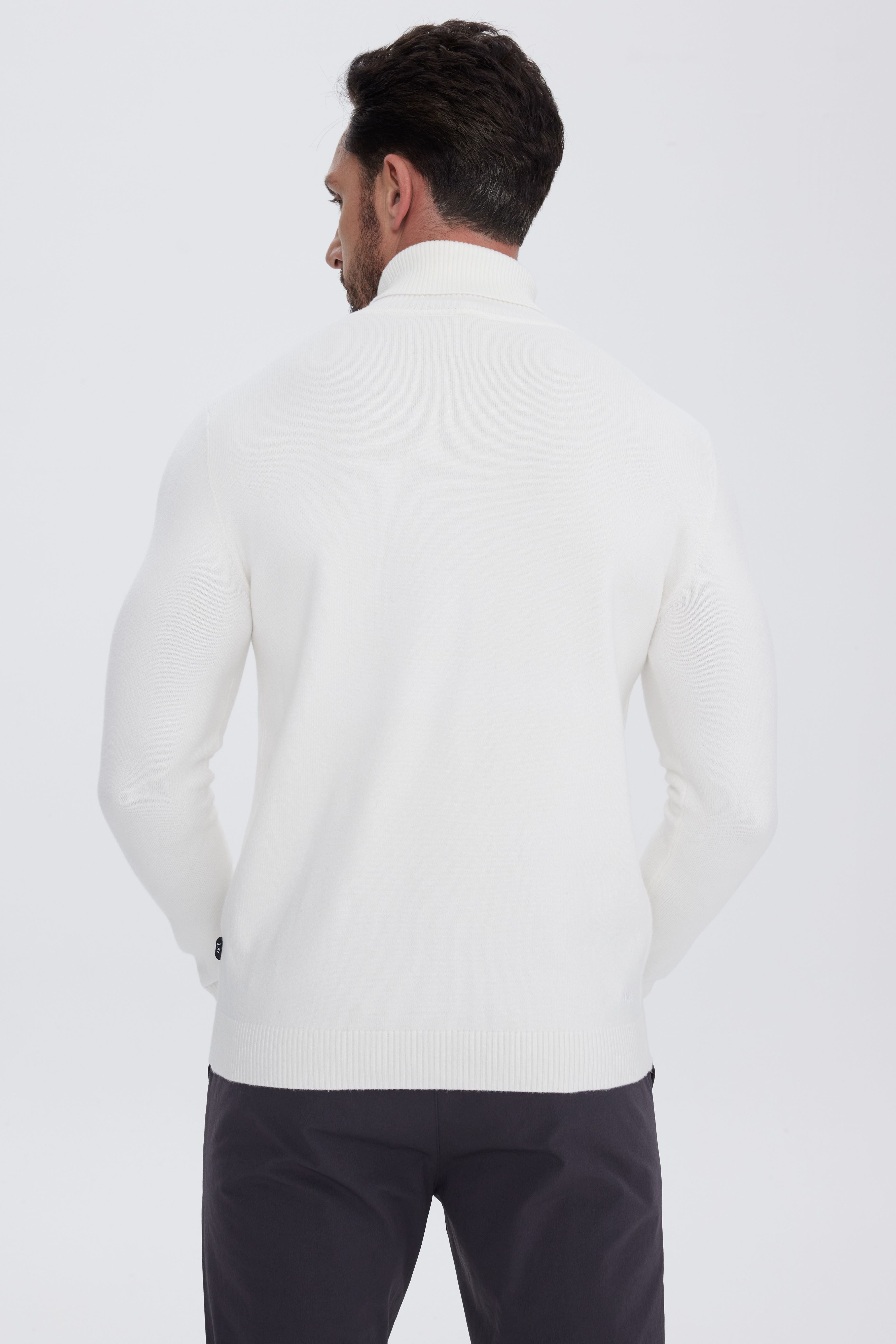 #color_Premium White